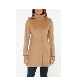 Hooded Walker coat in camel